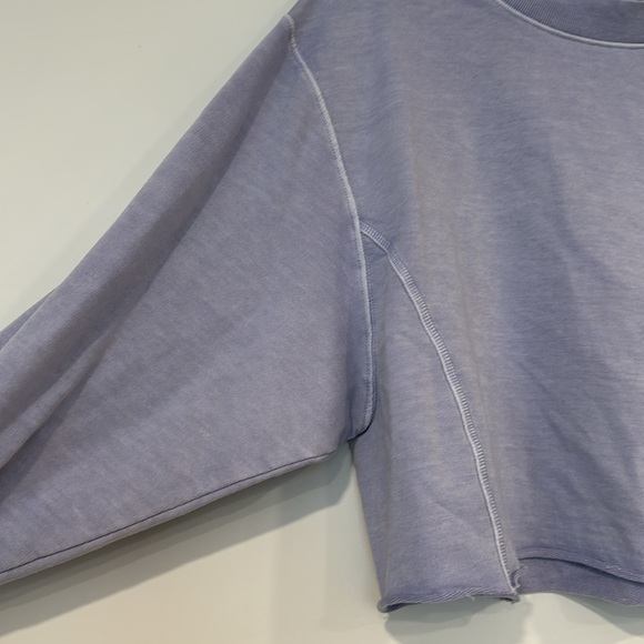 Forever 21 crop crew with cute design size Large - Picture 3 of 3